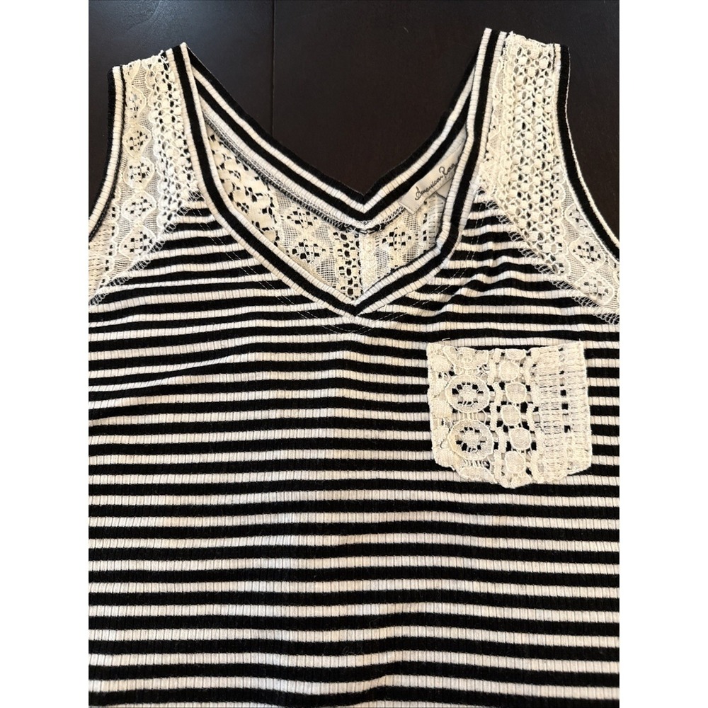 American Rag Top Striped White Black‎ Lace Shoulder Medium Flowy Tank